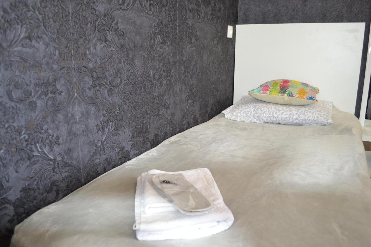 Family Apartment In Avlabari تبليسي المظهر الخارجي الصورة