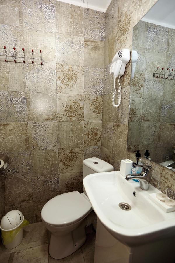 Family Apartment In Avlabari تبليسي المظهر الخارجي الصورة