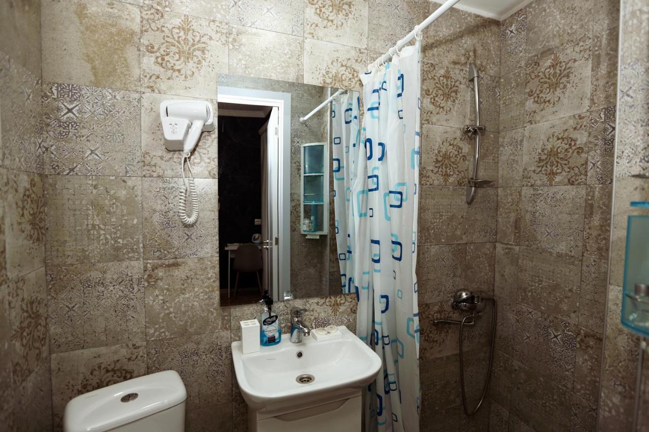 Family Apartment In Avlabari تبليسي المظهر الخارجي الصورة