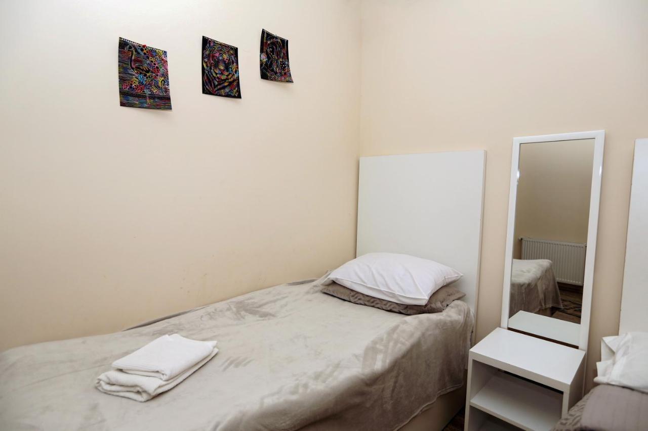 Family Apartment In Avlabari تبليسي المظهر الخارجي الصورة